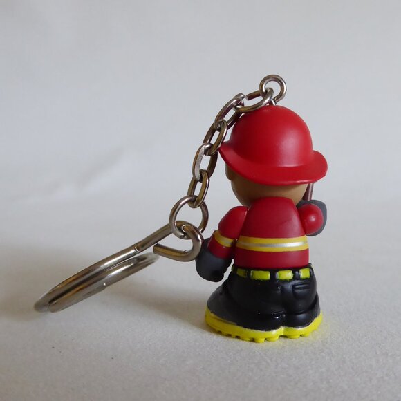 NEW 2008 KID ROBOT SUPERMINI SERIES 4 DESIGNER ART KEYCHAIN FIREMAN w AX “FDKR” - Picture 4 of 6